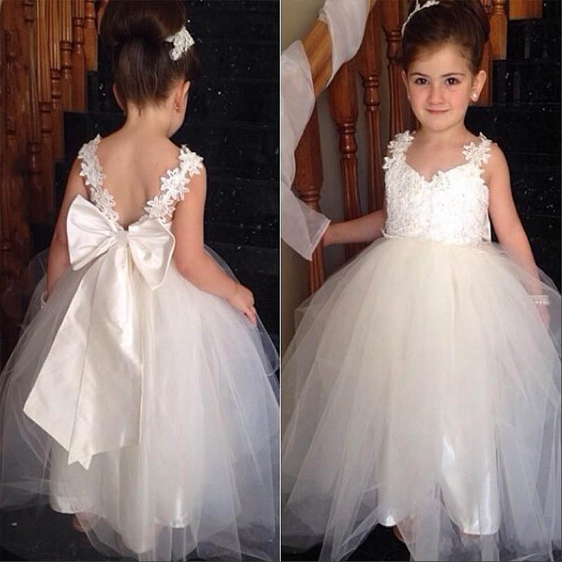 Spaghetti Strap Vintage Lace Bow Flower Dresses For Christmas 2016 Cute Baby Formal Occasion Kids First Communion Spaghetti Strap Vintage Lace Bow Flower Dresses For Christmas 2016 Cute Baby Formal Occasion Kids First Communion