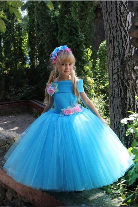 New Fashion White Flower Girl Dresses With Flowers Cap Sleeve Blue Ball Gowns Custom Made Custom Made Floor Length Gowns