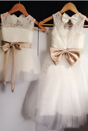 2016 New Flower Girl Dresses with Bow Sleeve Wedding Party Communion Princess Pageant Dress for Little Girls Kids/Children Dress2016 New Real Flower Girl Dresses High Neck V-Back Party Pageant Communion Dress for Wedding Little Girls Kids/Children Dress2016 New Real Flower Girl Dresses Bow Sashes Keyhole Party Communion Pageant Dress for Wedding Little Girls Kids/Children Dress